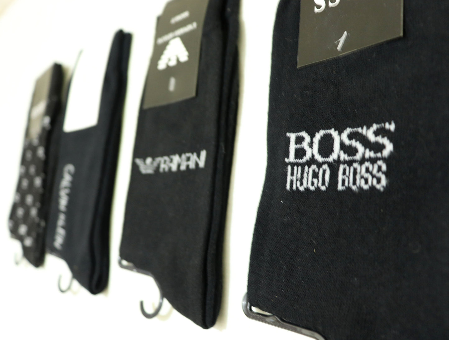 SKS-PACK OF 8 DIFFERENT BRANDS FULL SOCKS